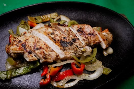 grilled chicken fajitas with peppers